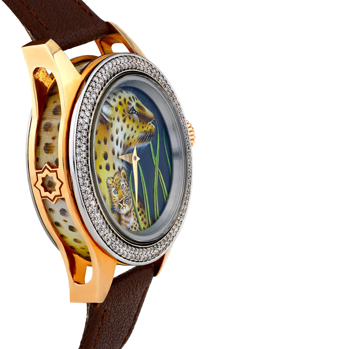 Elegant leopard watch