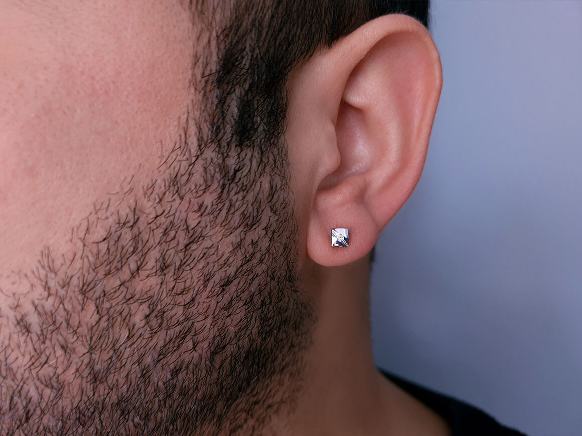 Boucles d'oreilles à tige pour hommes avec diamant carré de 0,02 carat