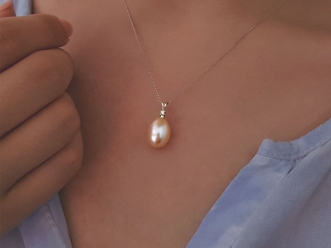 Diamond and Drop Rose Pearl Necklace