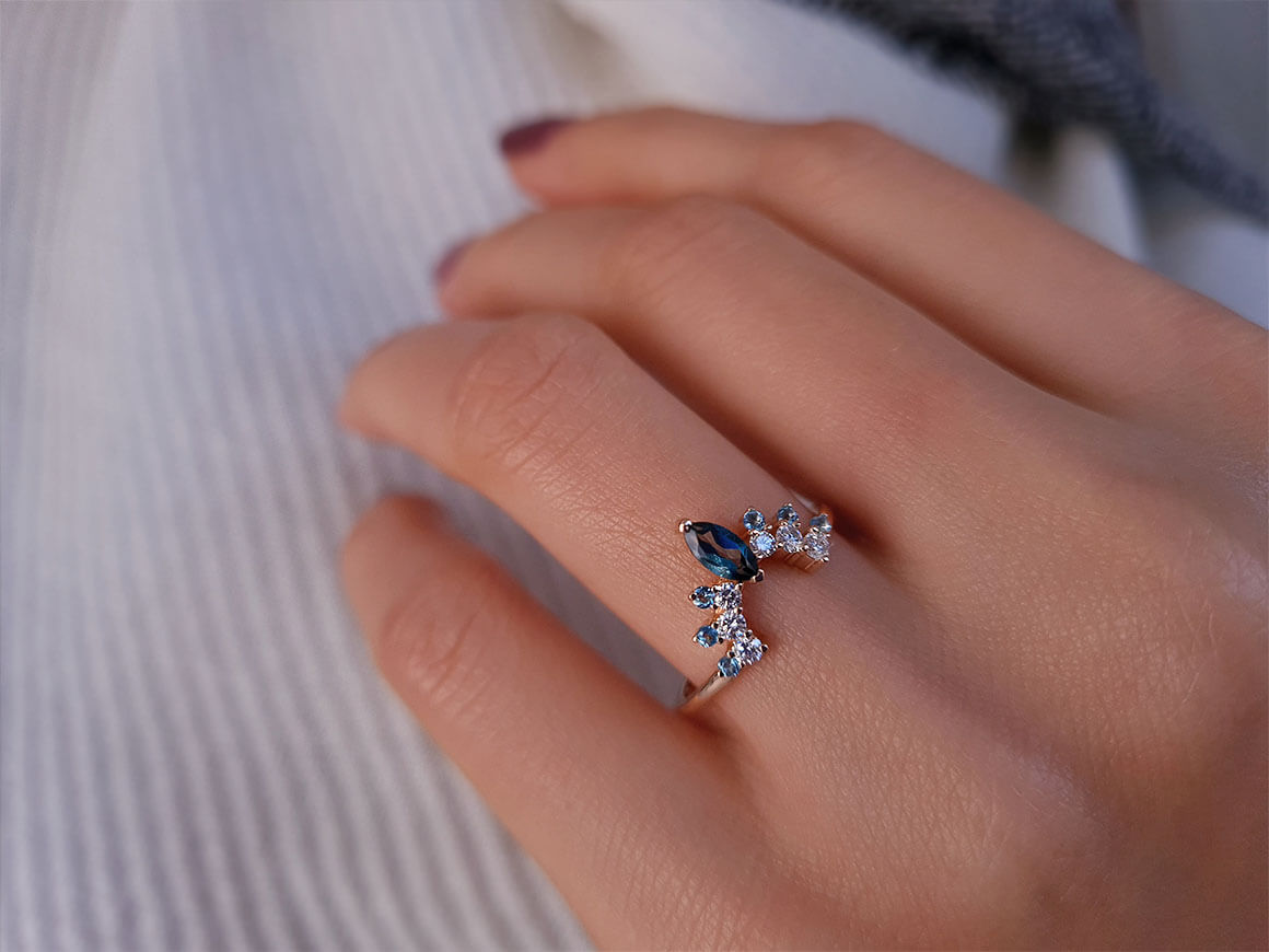 Bague Couronne de Rêve Bleu Diamant