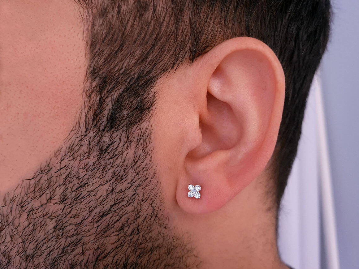 Boucles d'oreilles clous homme trèfle diamant