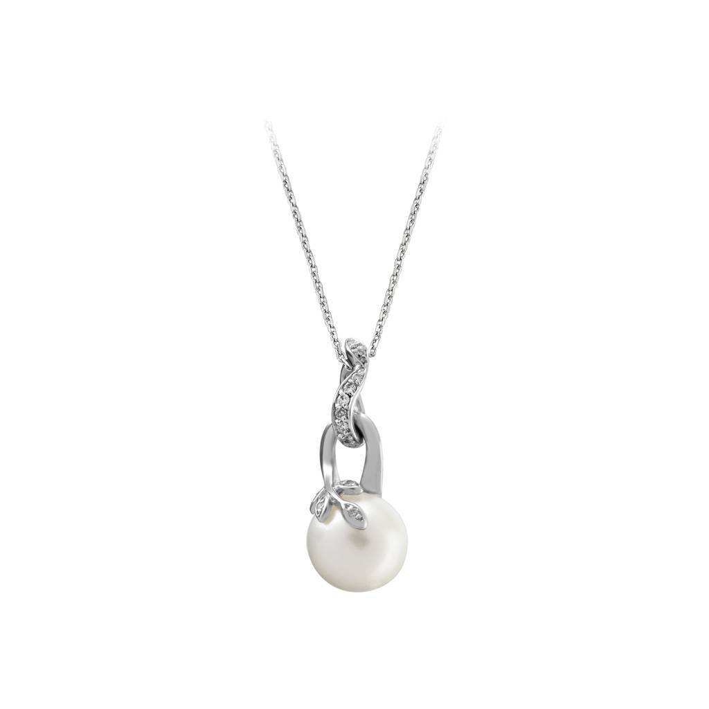 Diamond and pearl necklace