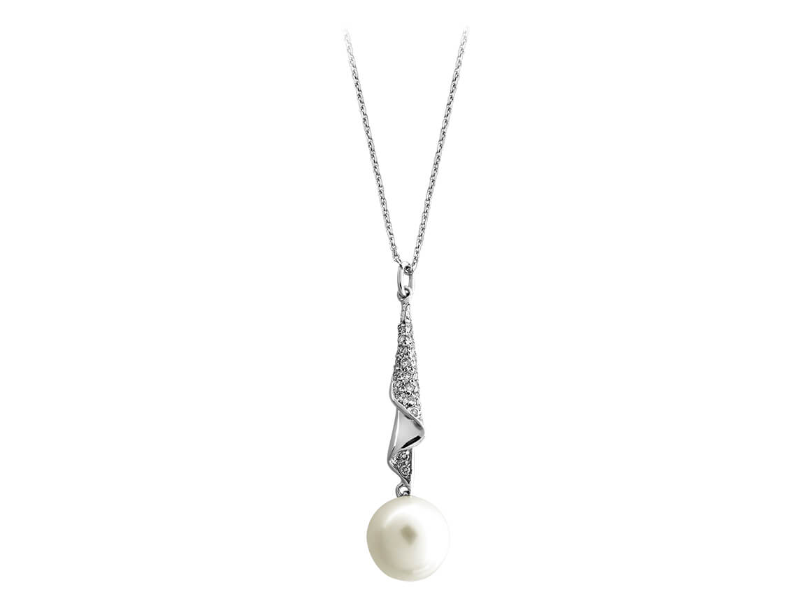 Diamond and pearl necklace
