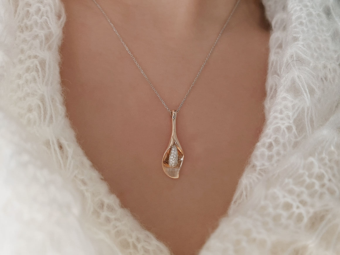 Collier fleur diamant