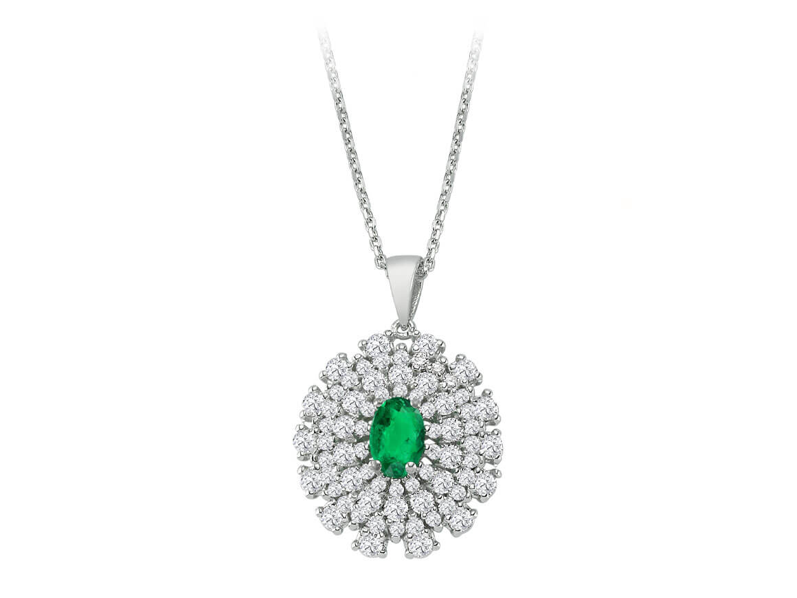 Collier à quatre rangs de diamants et d'émeraudes ovales