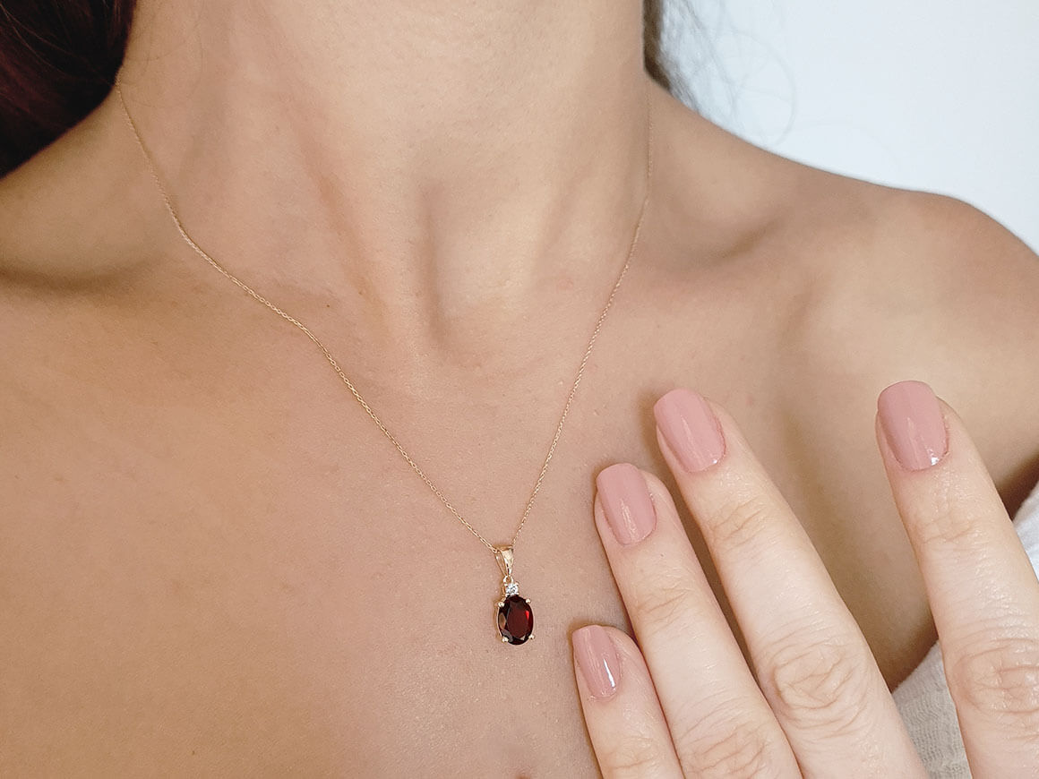 Collier diamant et radolite rose ovale