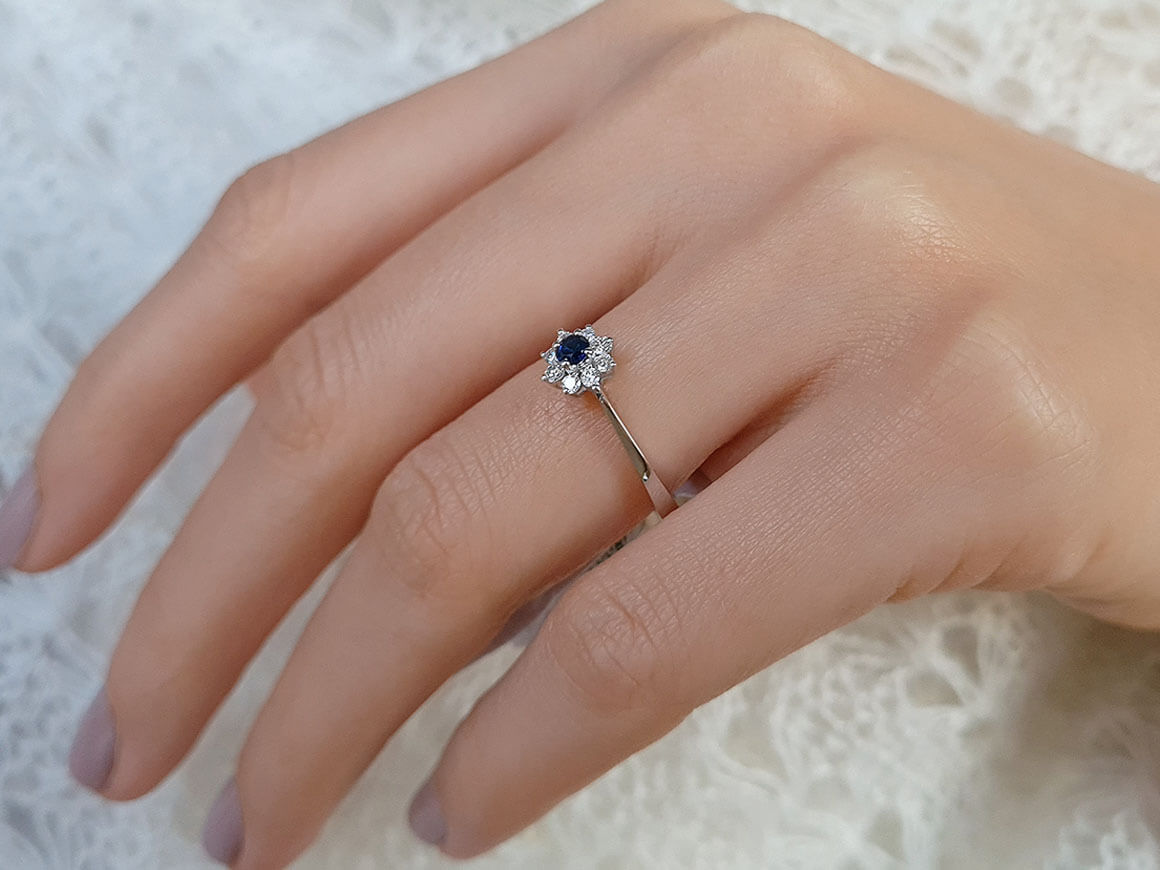 Diamond and Sapphire Daisy Ring