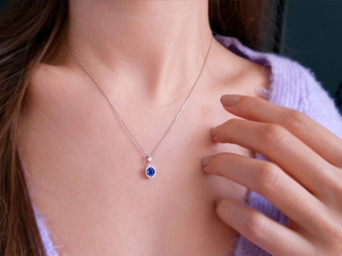 Collier diamant et saphir ovale