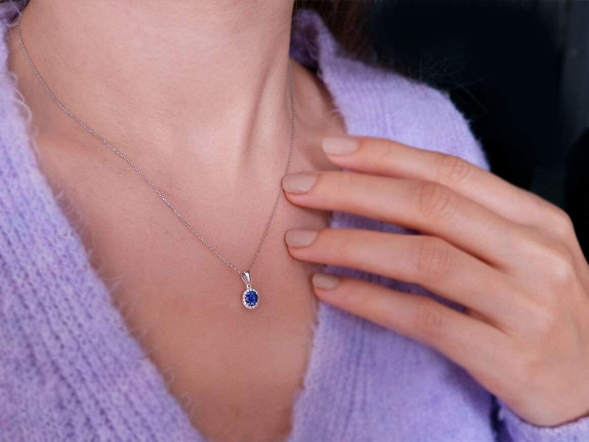 Collier diamant et saphir ovale