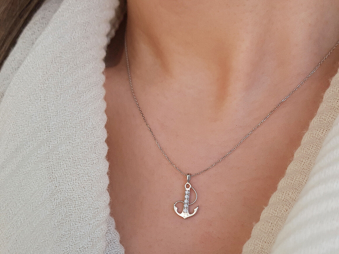 Collier ancre diamant