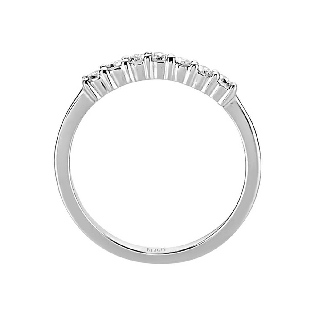 Bague de fiançailles à sept diamants de 0,14 carat