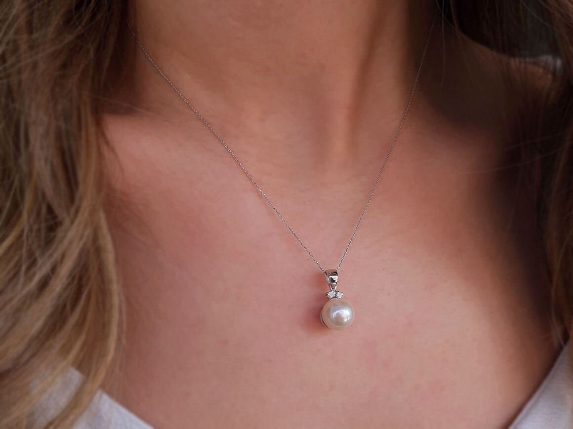 Diamond and pearl necklace
