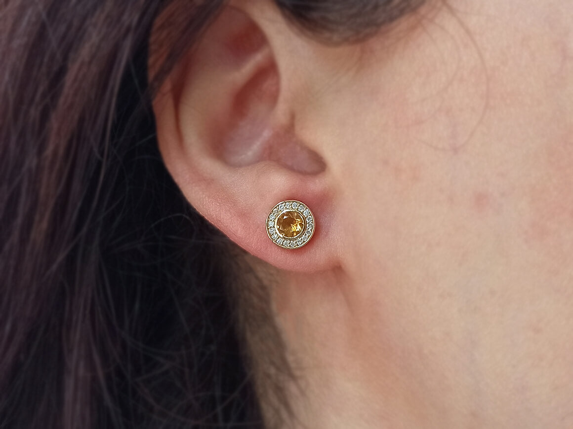 Boucles d'oreilles puces diamants et citrines