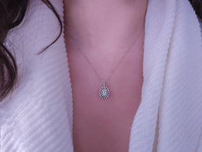 Elegante Diamant Halskette mit Baguette- und runden Diamanten im Pavé-Stil, 0.39 Karat, 14K Gold