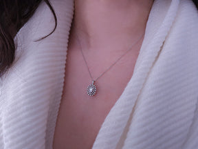 Elegante Diamant Halskette mit Baguette- und runden Diamanten im Pavé-Stil, 0.39 Karat, 14K Gold
