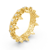 Bague en or jaune avec diamants ronds en forme de griffes et de lunette