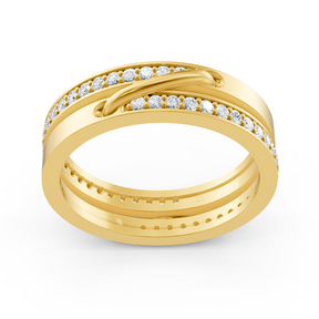 Bague en or jaune avec diamants sertis pavé et accent incurvé