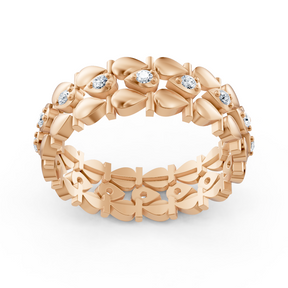 Elegant rose gold ring with diamonds – filigree leaf design