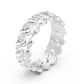 Bague délicate en or blanc avec diamants en forme de cœur