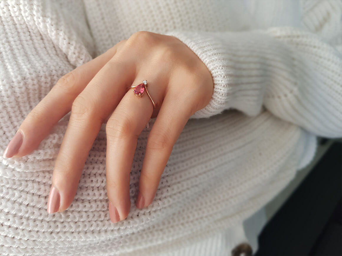 Diamant und Tropfen Rose Turmalin Ring