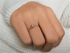 0.11 Karat Diamant Solitär Ring