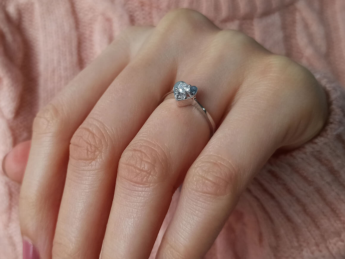 0.16 Karat Diamant Solitär Herz Ring