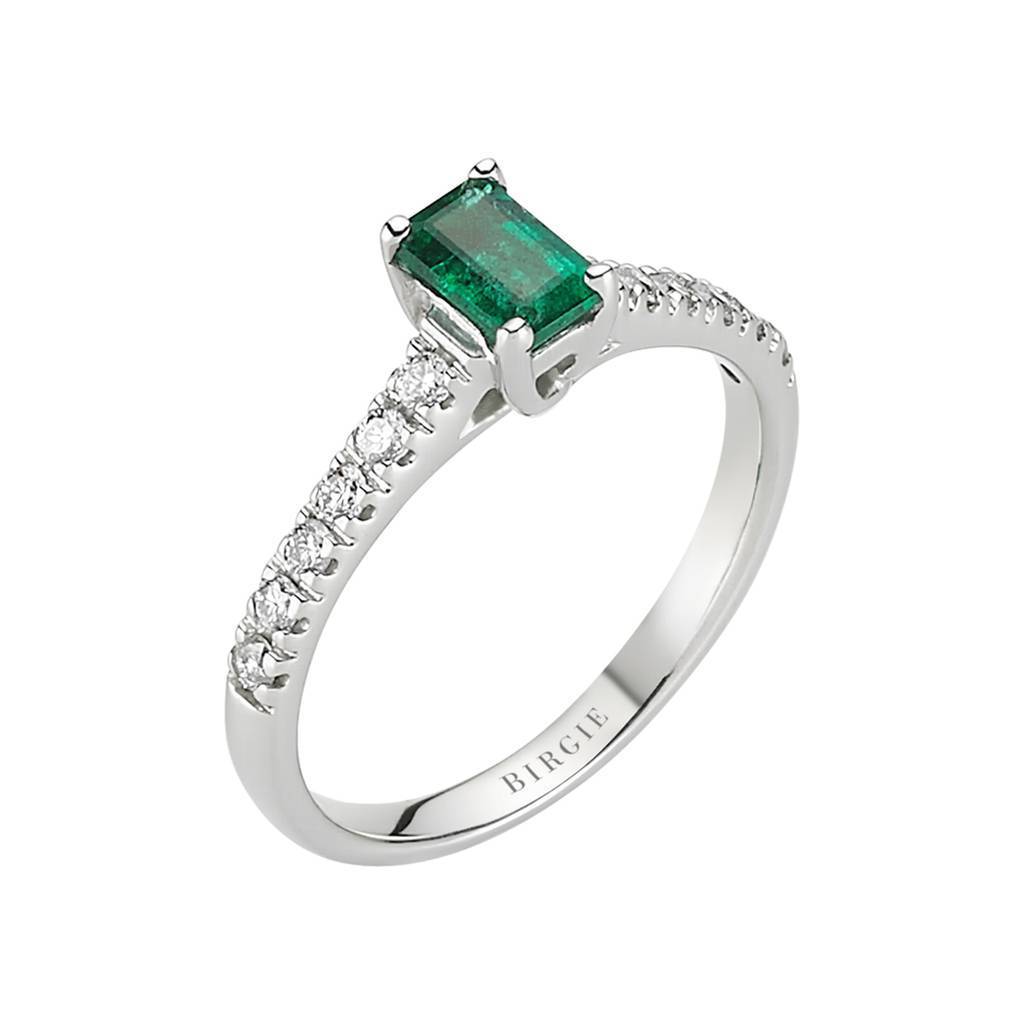 Emerald Center and Split Prong Diamond Side Stones Ring