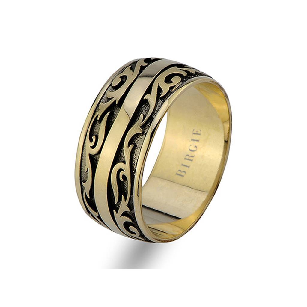 Assymetric Yellow Gold Vintage Wedding Band