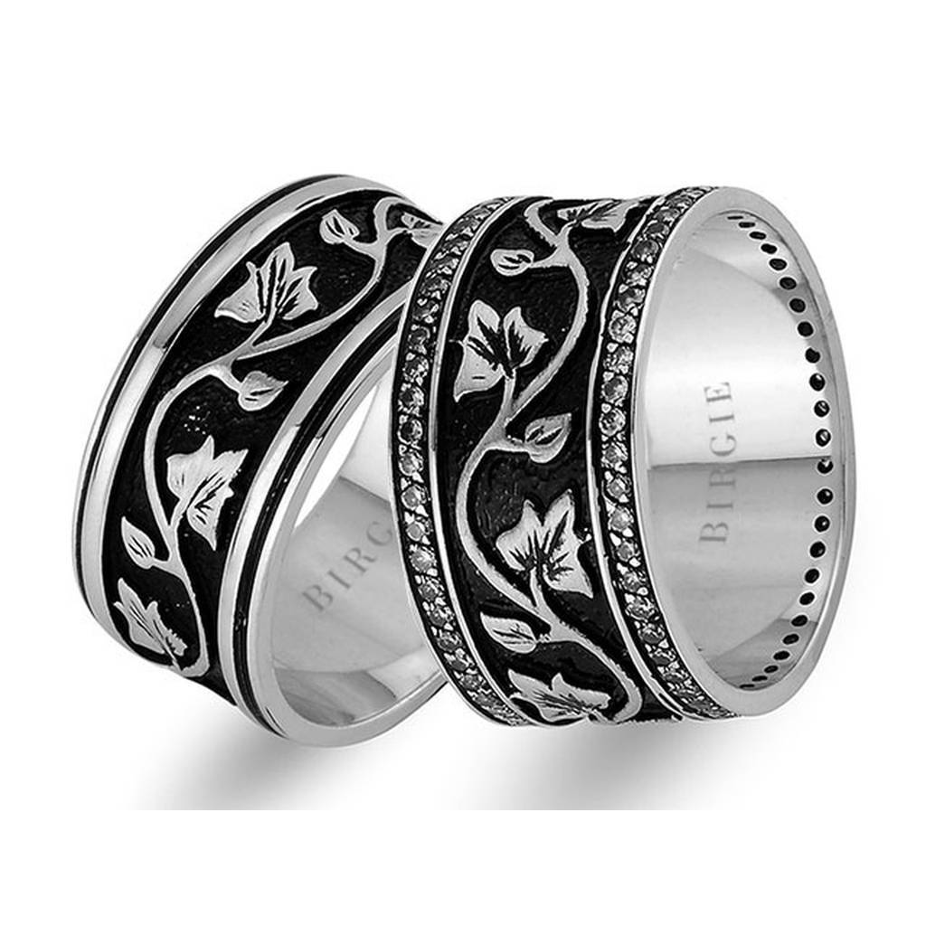 Leaf Design White Gold Wedding Band w/Diamonds