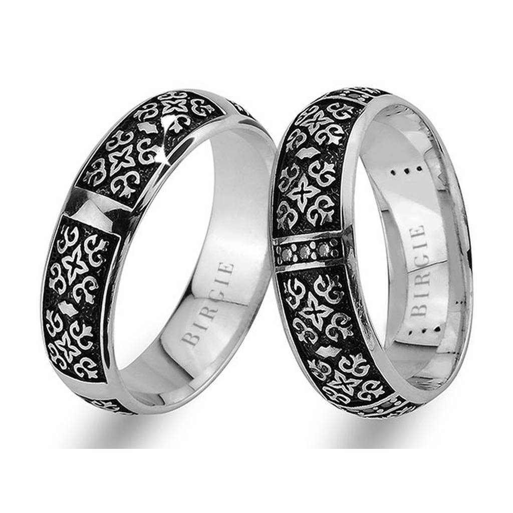 Celtic Design White Gold Wedding Band w/ Diamonds