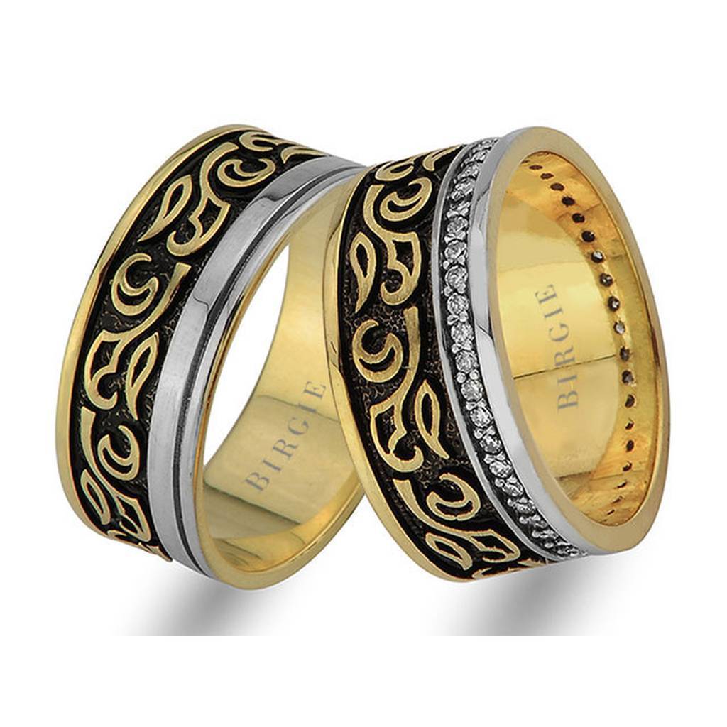 White and Yellow Gold Wedding Band w/ Diamonds