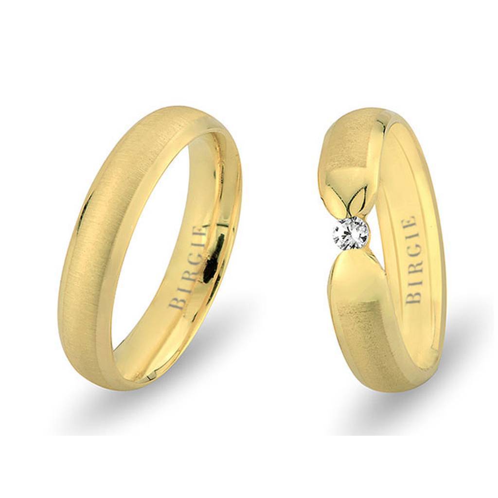 Yellow Gold Hawaii Matt Wedding Band w/ Single Diamond - Birgie Diamant | Fine Jewellery - Diamant & Edelstein Schmuck